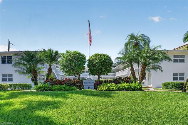 534 4th AVE S 3, Naples, FL 34102