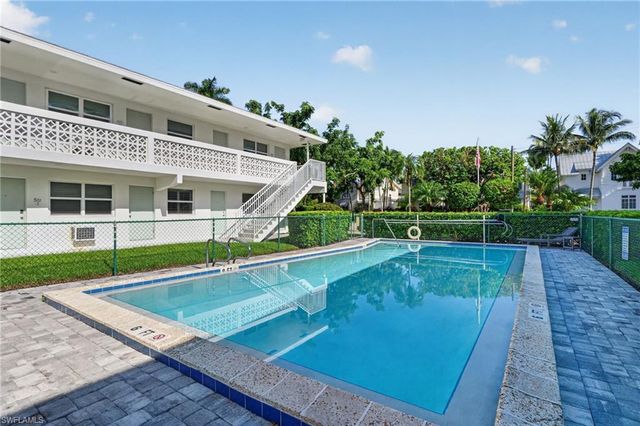 534 4th AVE S 3, Naples, FL 34102