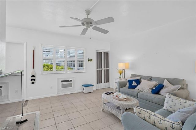 534 4th AVE S 3, Naples, FL 34102