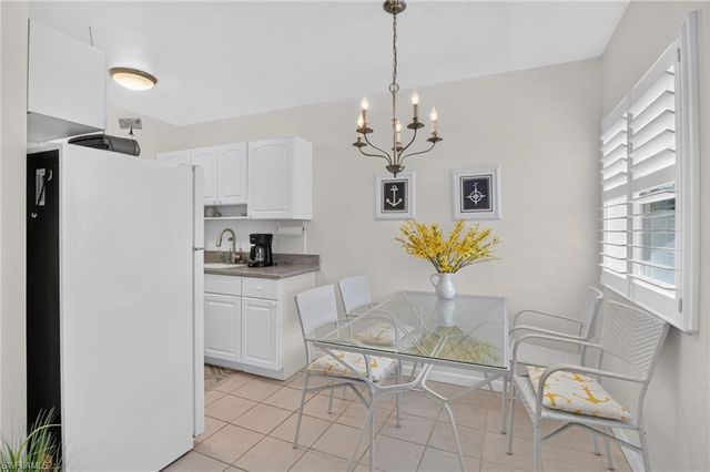 534 4th AVE S 3, Naples, FL 34102