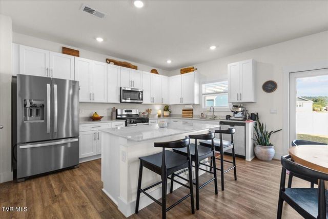 336 Cookie Loop, Johnson City, TN 37615