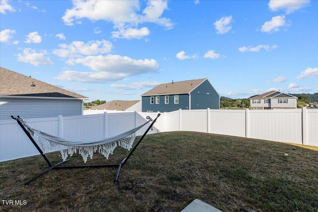 336 Cookie Loop, Johnson City, TN 37615