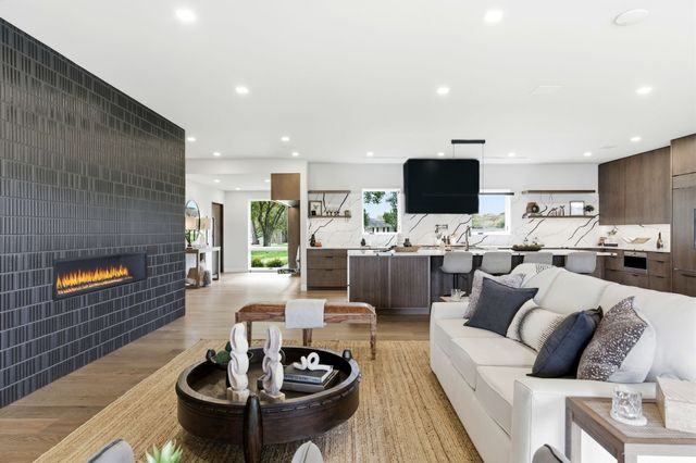 103 Walnut Dr, Hendersonville, TN 37075