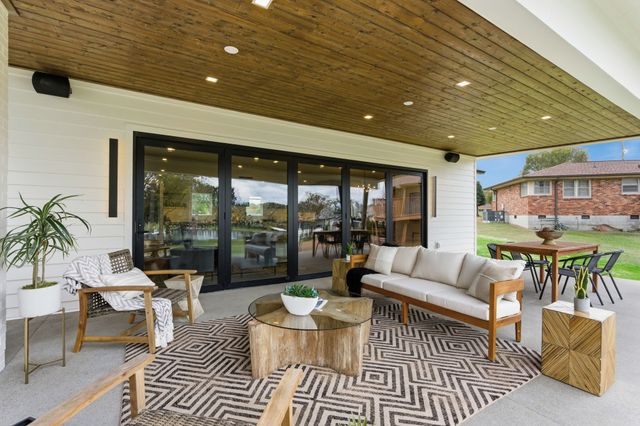 103 Walnut Dr, Hendersonville, TN 37075