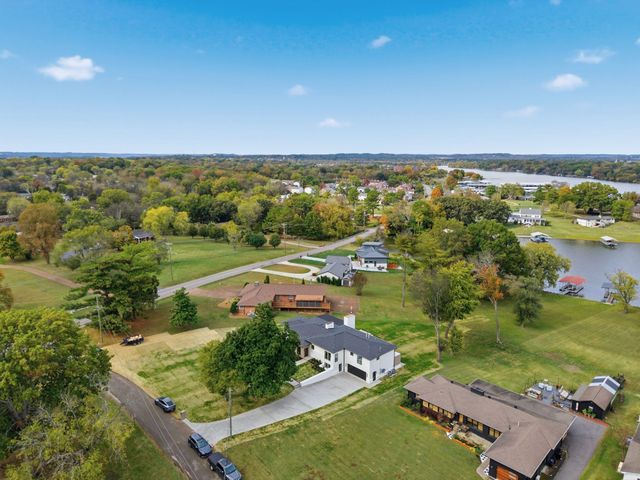 103 Walnut Dr, Hendersonville, TN 37075