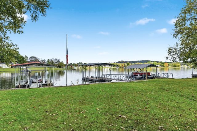 103 Walnut Dr, Hendersonville, TN 37075