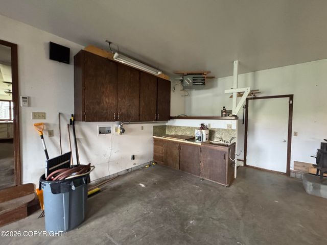 160 W Marydale Avenue, Soldotna, AK 99669