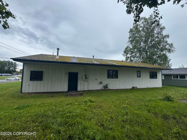 160 W Marydale Avenue, Soldotna, AK 99669