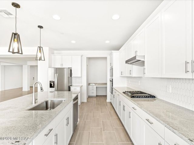 1547 E Cattle Graze Loop, Sahuarita, AZ 85629