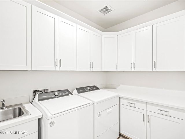 1547 E Cattle Graze Loop, Sahuarita, AZ 85629
