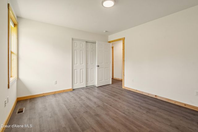 185 Leo Lane, Moyie Springs, ID 83845