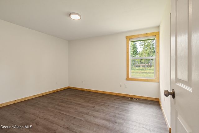 185 Leo Lane, Moyie Springs, ID 83845