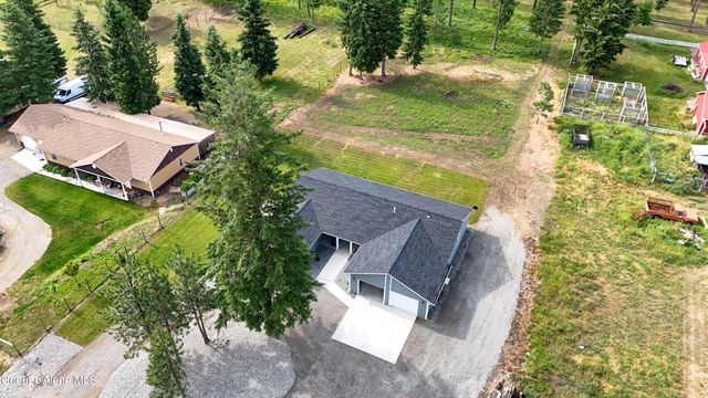 185 Leo Lane, Moyie Springs, ID 83845