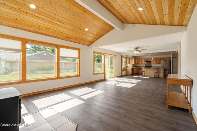 185 Leo Lane, Moyie Springs, ID 83845