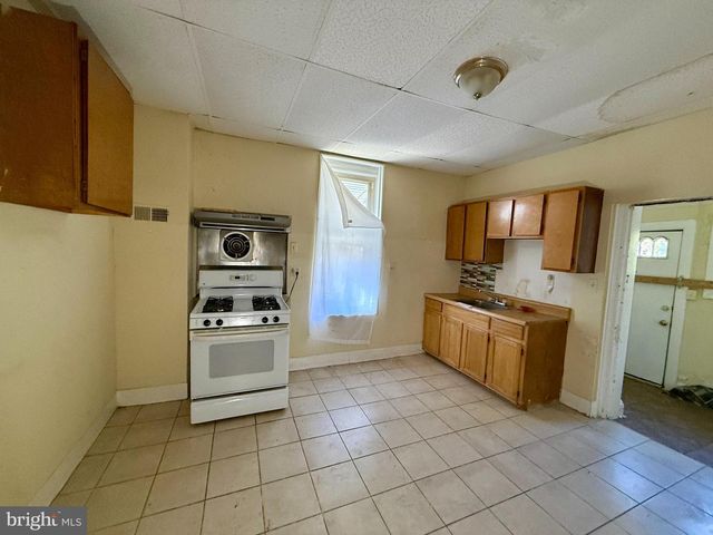 502 OAKLAND AVE, Baltimore, MD 21212