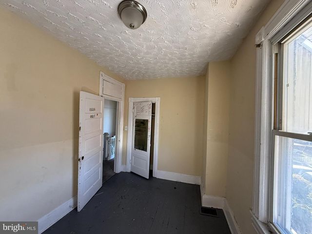 502 OAKLAND AVE, Baltimore, MD 21212