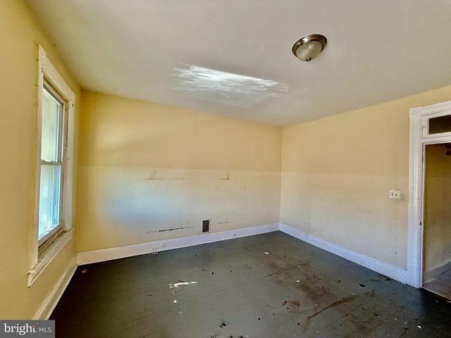 502 OAKLAND AVE, Baltimore, MD 21212