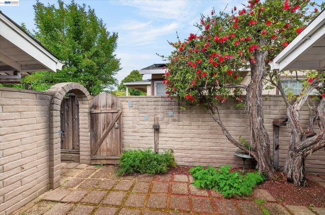 4247 School St., Pleasanton, CA 94566
