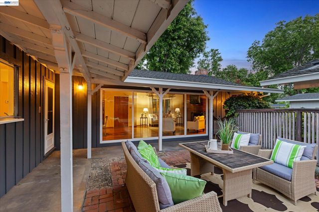 4247 School St., Pleasanton, CA 94566