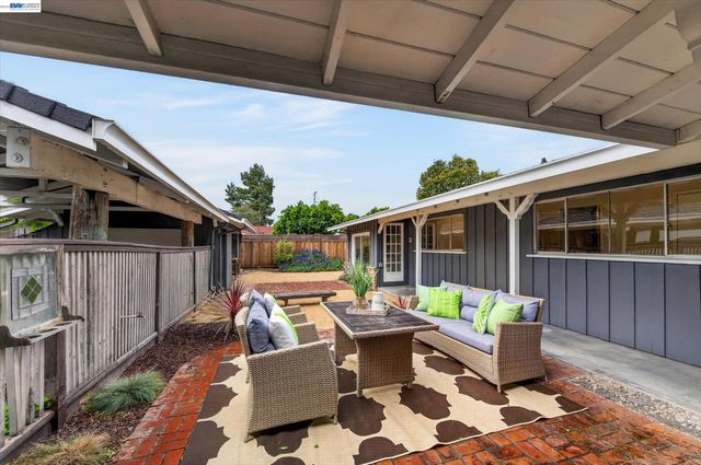 4247 School St., Pleasanton, CA 94566