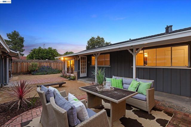 4247 School St., Pleasanton, CA 94566