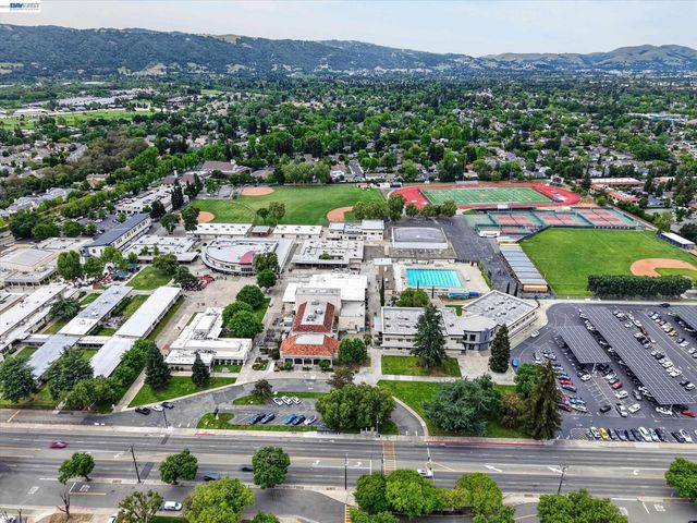 4247 School St., Pleasanton, CA 94566