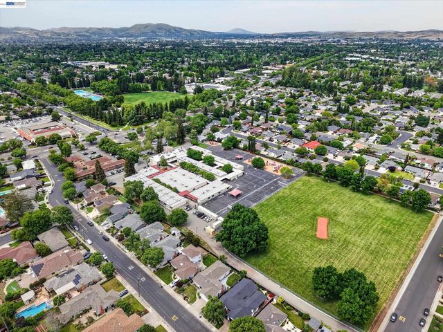 4247 School St., Pleasanton, CA 94566
