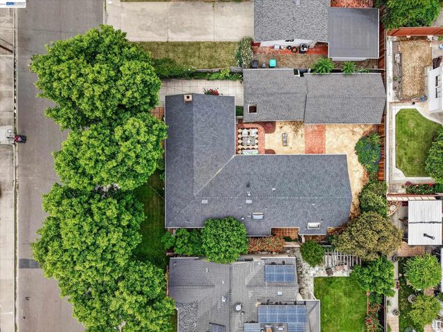 4247 School St., Pleasanton, CA 94566