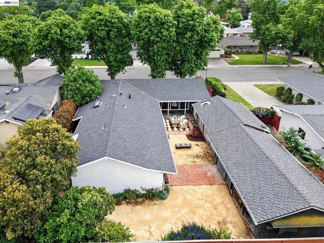 4247 School St., Pleasanton, CA 94566