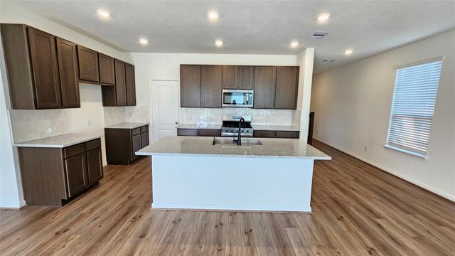 6418 Kentfield Drive, Rosharon, TX 77583