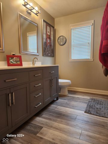 16 Torrey Pine Drive, Brownsburg, IN 46112