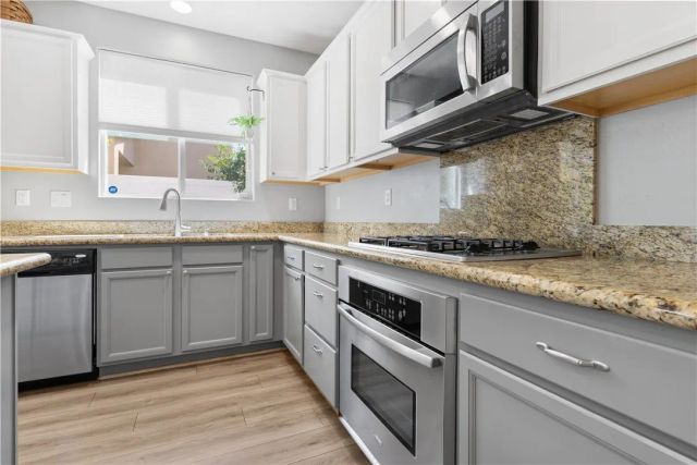 1820 Delacorte, Bakersfield, CA 93311