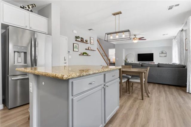 1820 Delacorte, Bakersfield, CA 93311