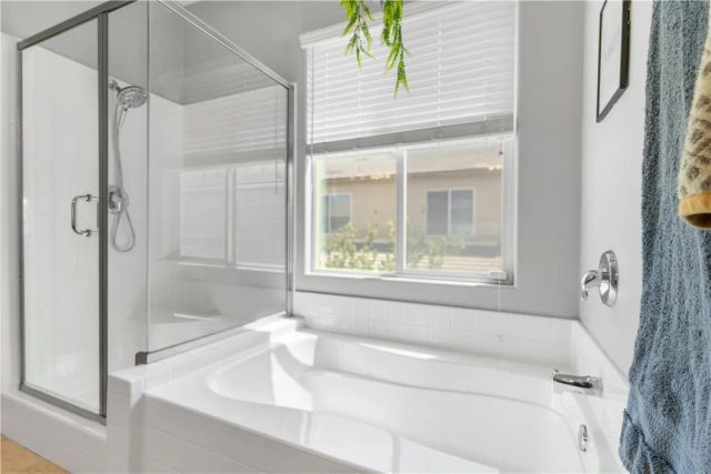 1820 Delacorte, Bakersfield, CA 93311