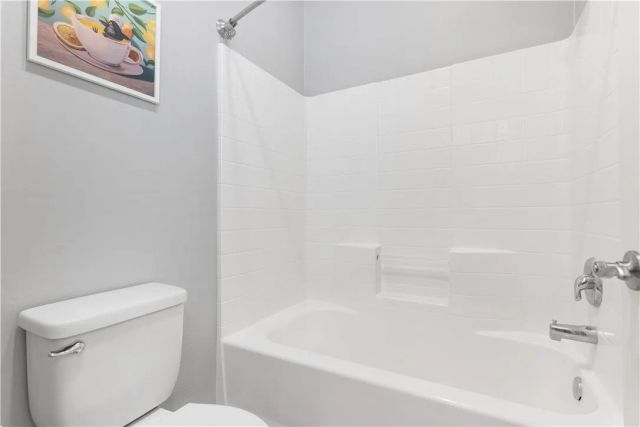 1820 Delacorte, Bakersfield, CA 93311