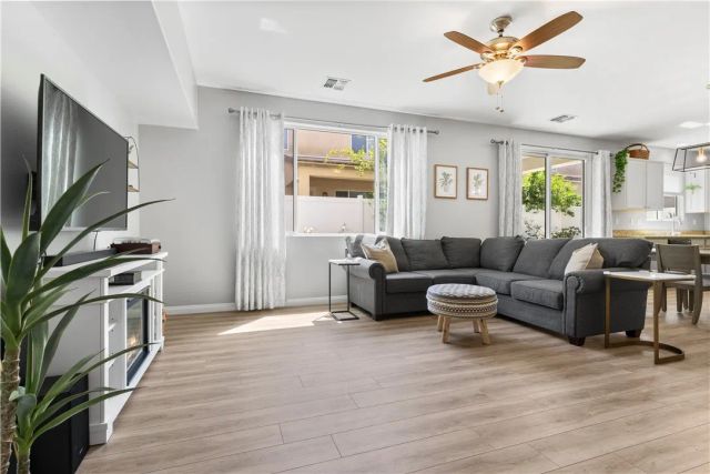 1820 Delacorte, Bakersfield, CA 93311