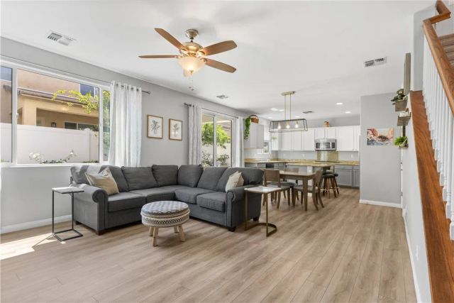 1820 Delacorte, Bakersfield, CA 93311