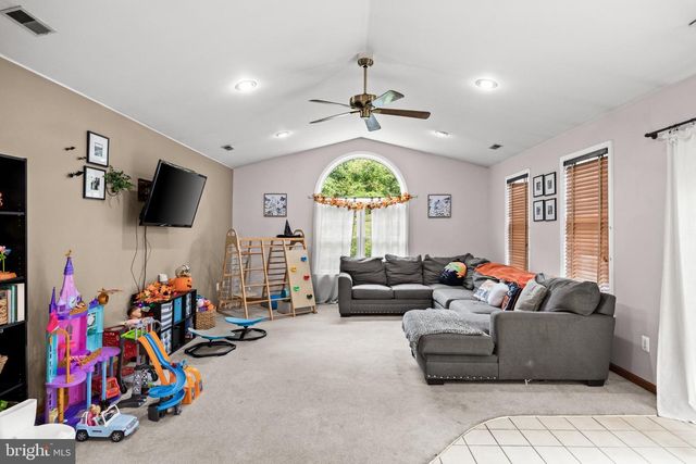 2 ATLAS CT, Sewell, NJ 08080