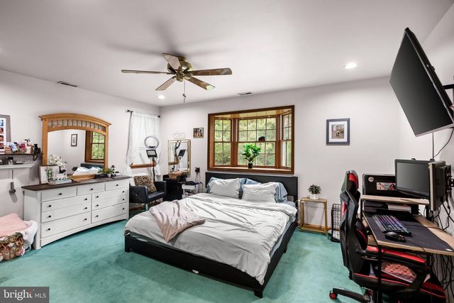 2 ATLAS CT, Sewell, NJ 08080