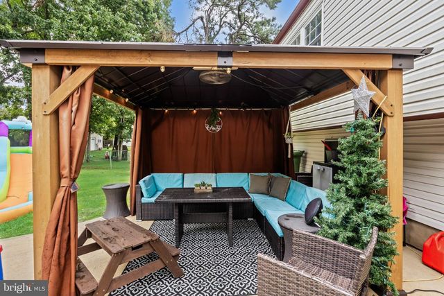 2 ATLAS CT, Sewell, NJ 08080