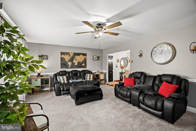 2 ATLAS CT, Sewell, NJ 08080