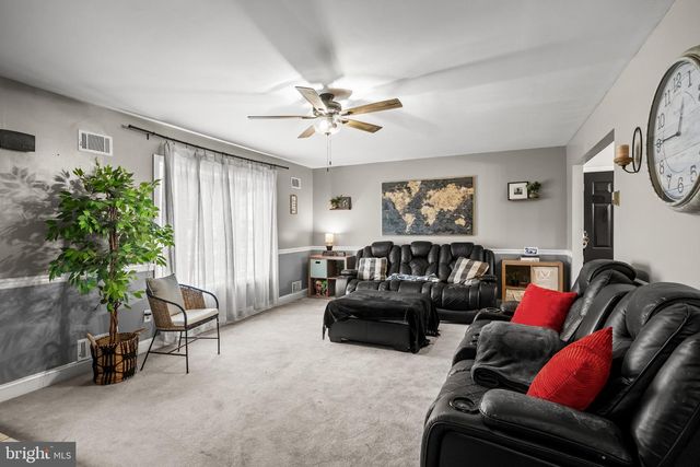 2 ATLAS CT, Sewell, NJ 08080