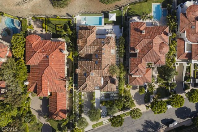 10 Pelican Point, Newport Coast, CA 92657