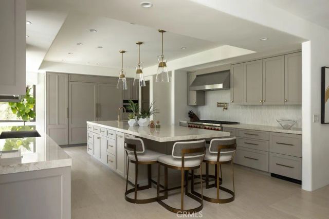 10 Pelican Point, Newport Coast, CA 92657