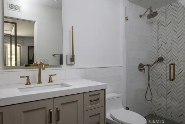 10 Pelican Point, Newport Coast, CA 92657