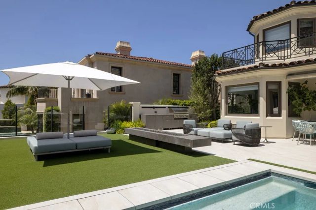 10 Pelican Point, Newport Coast, CA 92657