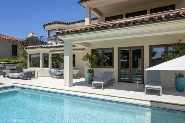 10 Pelican Point, Newport Coast, CA 92657