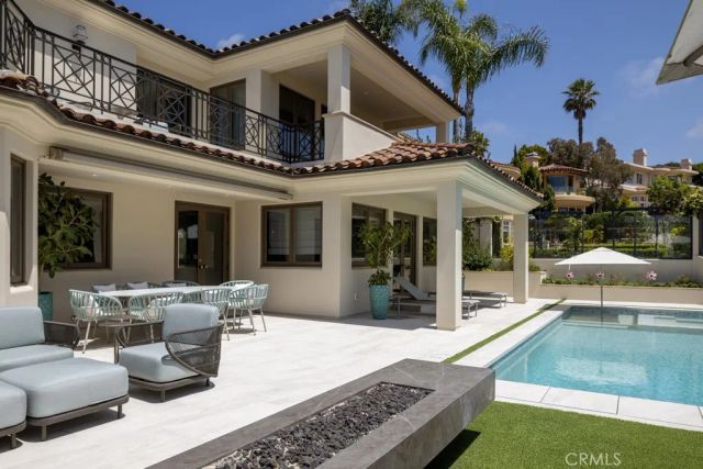 10 Pelican Point, Newport Coast, CA 92657