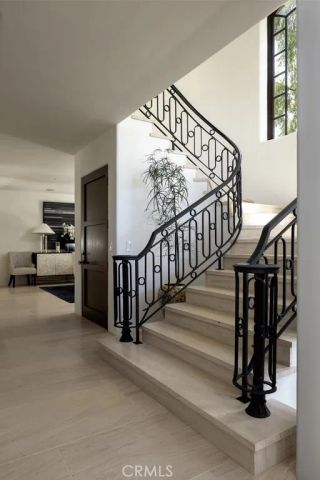 10 Pelican Point, Newport Coast, CA 92657