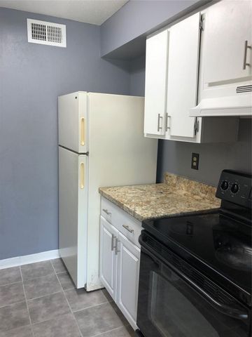 9350 Country Creek Drive 15, Houston, TX 77036